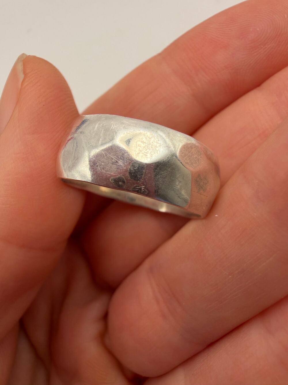 Vintage EKA Mexico 925 Sterling Silver Hammered Band Ring Size 9.25 Unisex